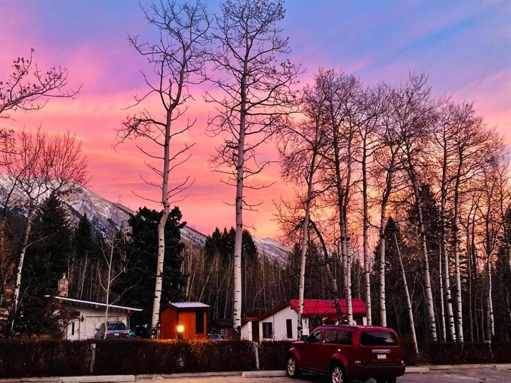 Beautiful Newly Reno 2Bdm 2 Bth Sleep Up To 6 Adults & Kids Mountain View Townhouse Suite Canmore Exterior photo