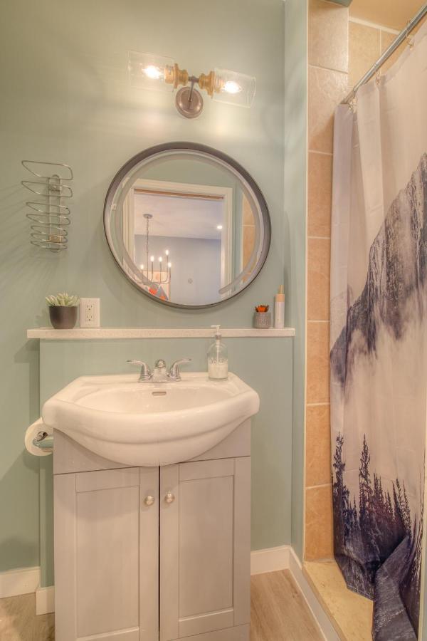 Beautiful Newly Reno 2Bdm 2 Bth Sleep Up To 6 Adults & Kids Mountain View Townhouse Suite Canmore Exterior photo