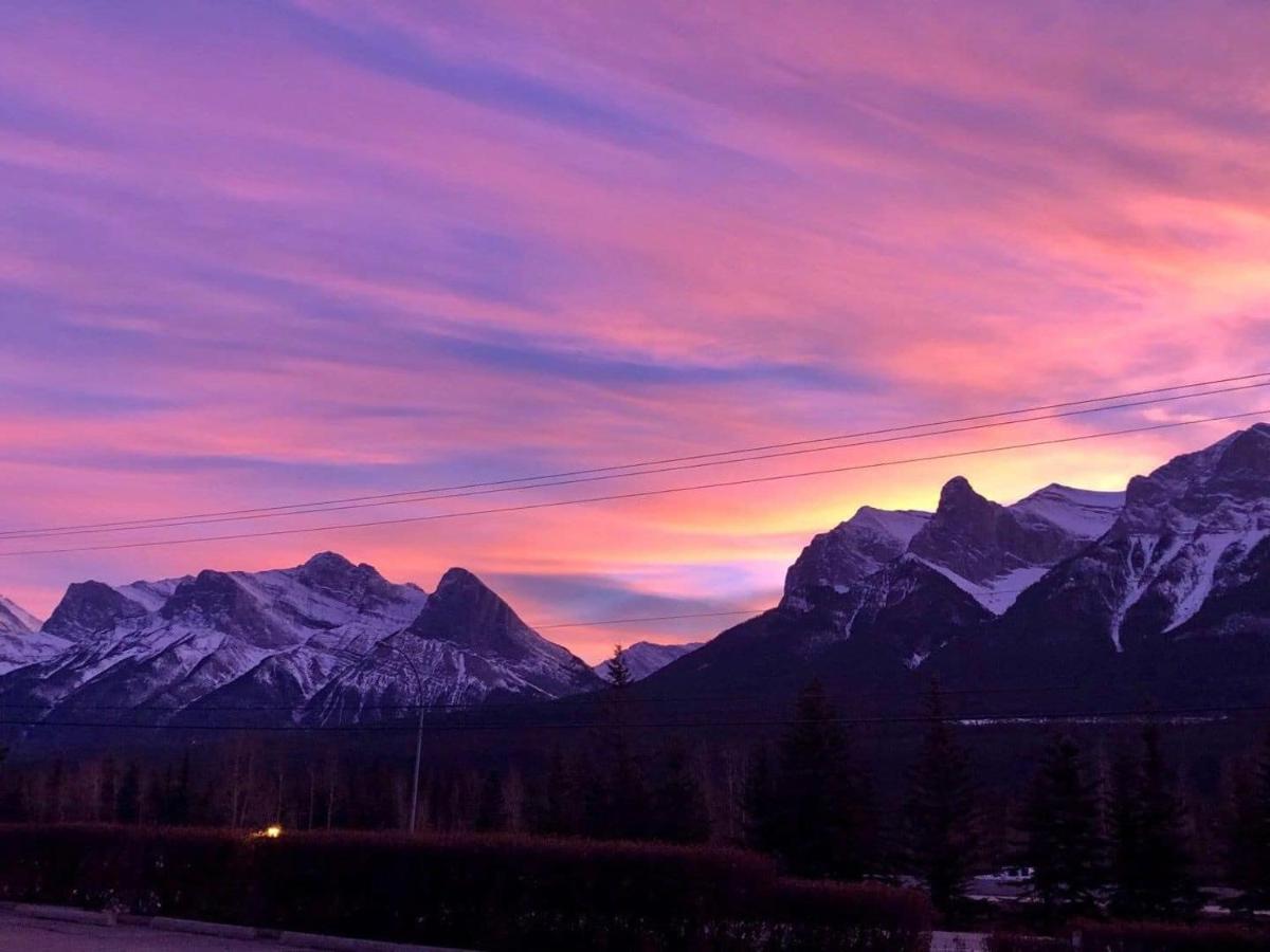Beautiful Newly Reno 2Bdm 2 Bth Sleep Up To 6 Adults & Kids Mountain View Townhouse Suite Canmore Exterior photo